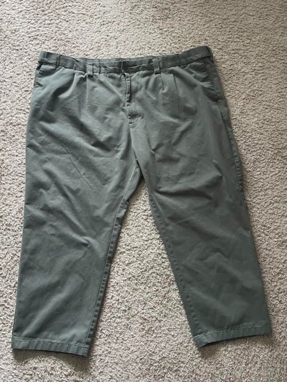 Amazon Essentials Men's Big & Tall Classic Fit Chino Pants Dark Olive 56Wx30L